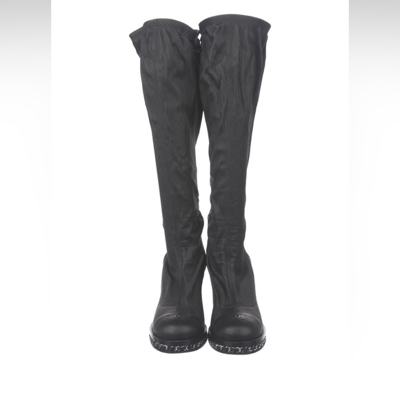 Authentic EUC Chanel boots, size 7.5 - Picture 3 of 5